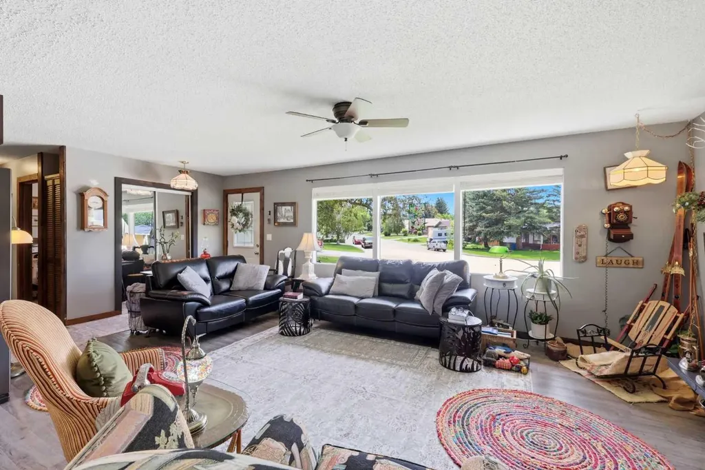 2305 17 Street Nanton AB T0L 1R0