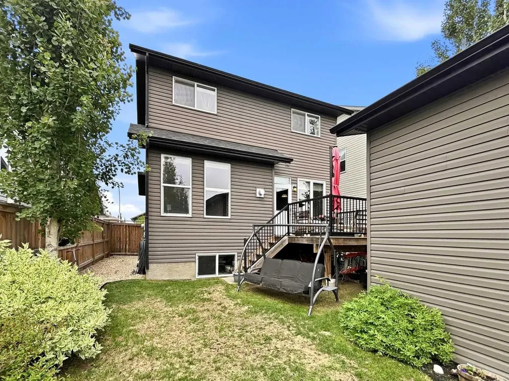 133 Portway Close Blackfalds AB T4M 0G8