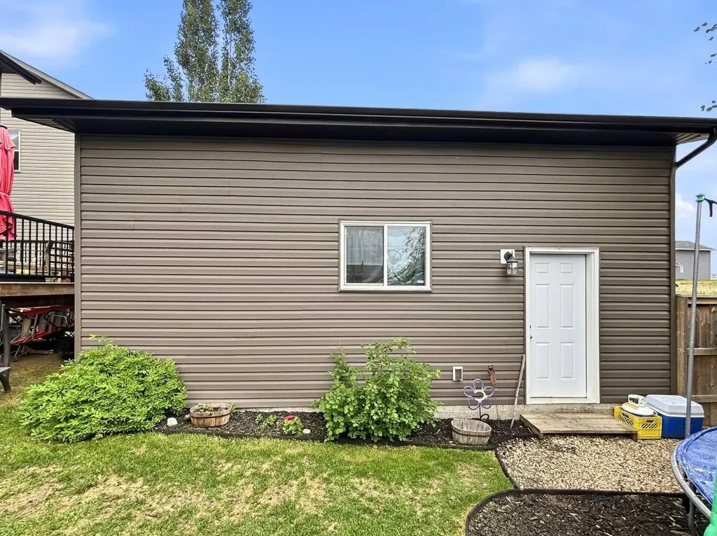133 Portway Close Blackfalds AB T4M 0G8