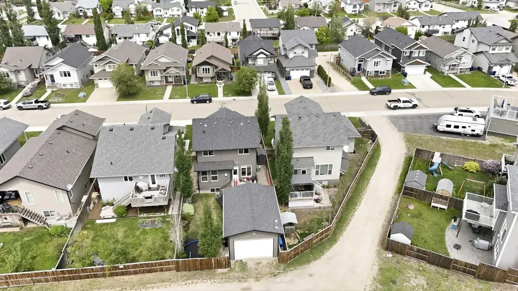 133 Portway Close Blackfalds AB T4M 0G8