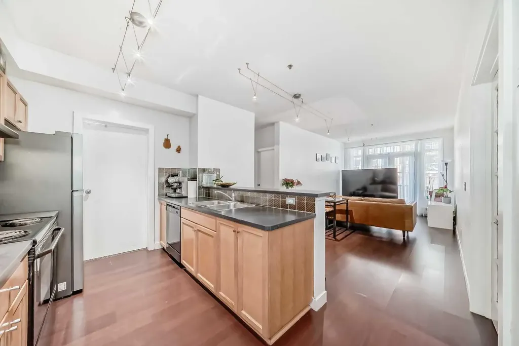 1000 15 Avenue SW Calgary AB T2R 0S6