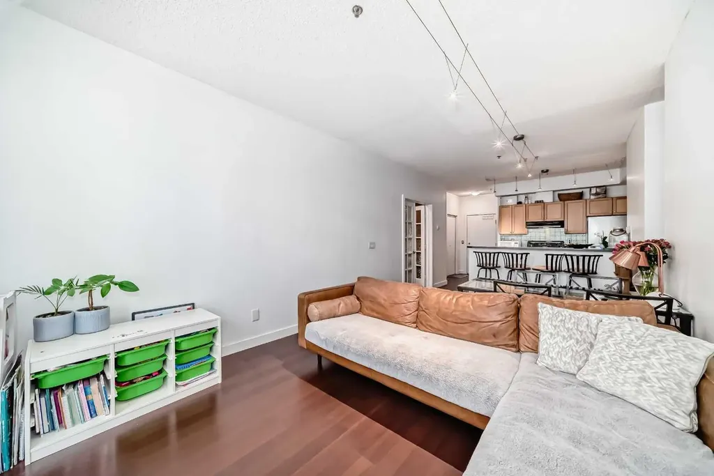 1000 15 Avenue SW Calgary AB T2R 0S6