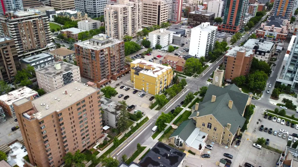 1000 15 Avenue SW Calgary AB T2R 0S6