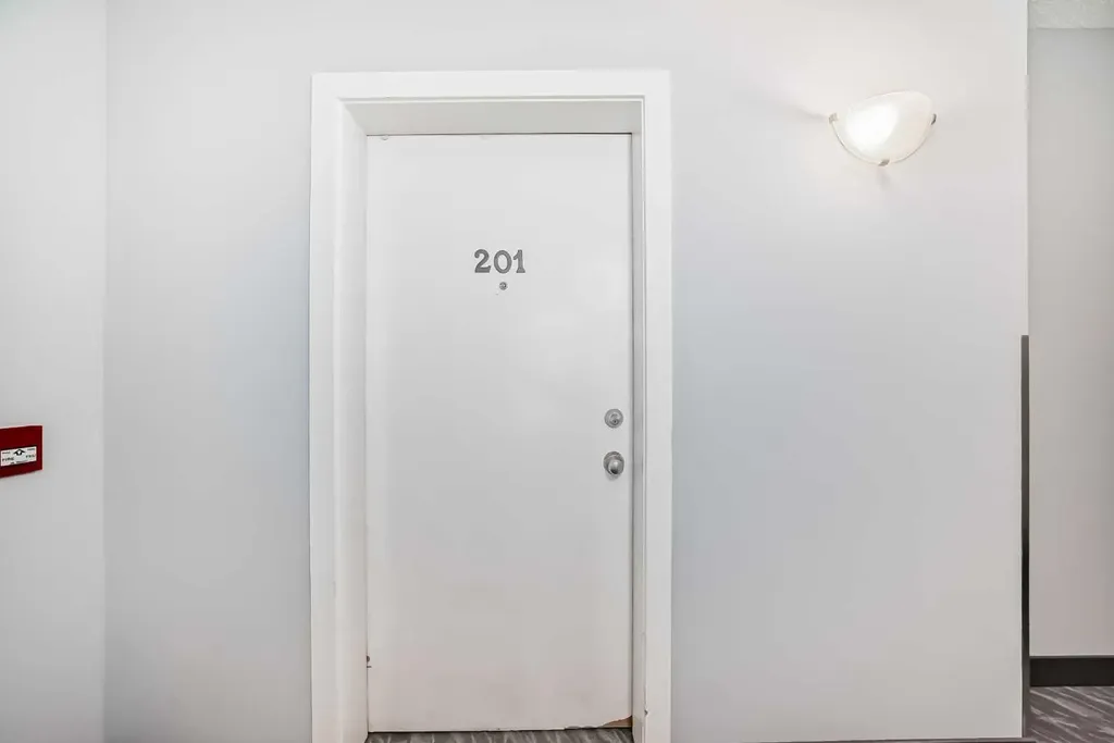 1000 15 Avenue SW Calgary AB T2R 0S6