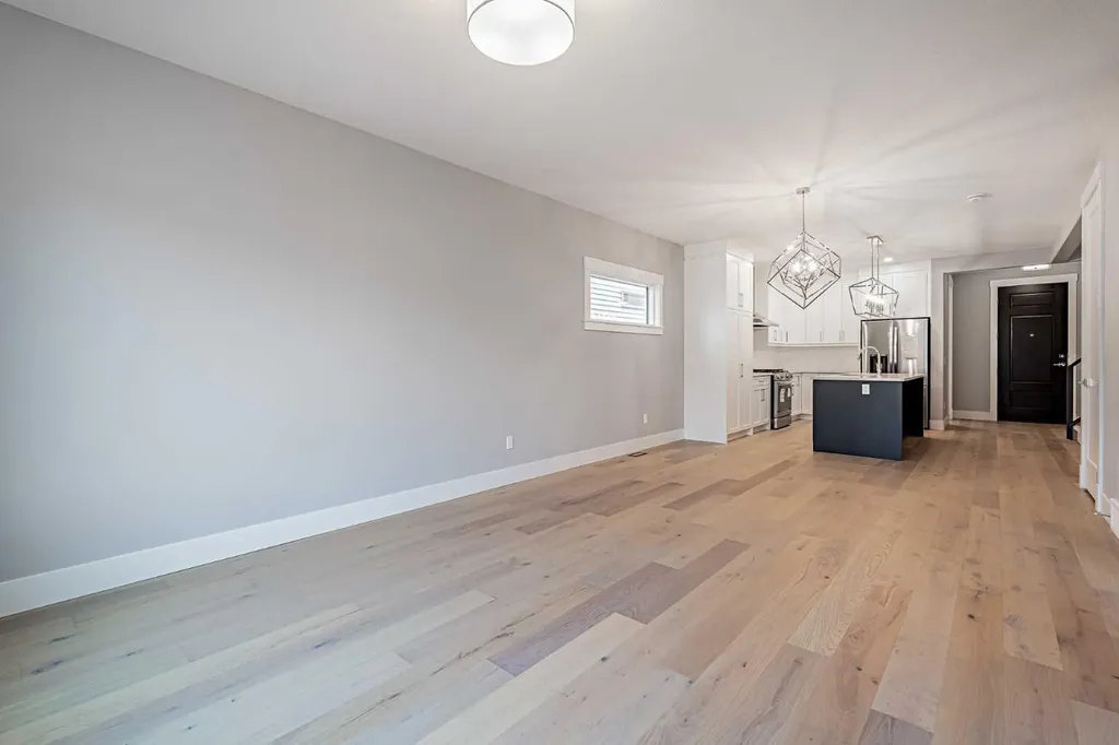 925 Reynolds Lane SW Airdrie AB T4B 5L7