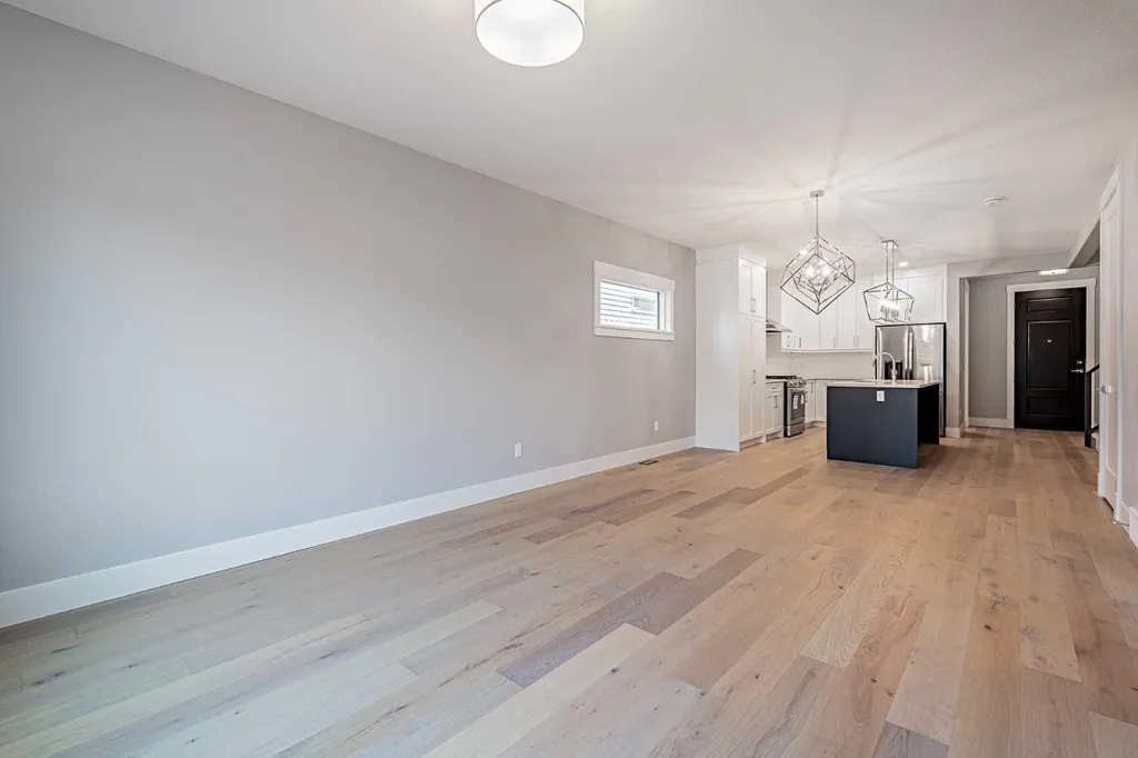 925 Reynolds Lane SW Airdrie AB T4B 5L7