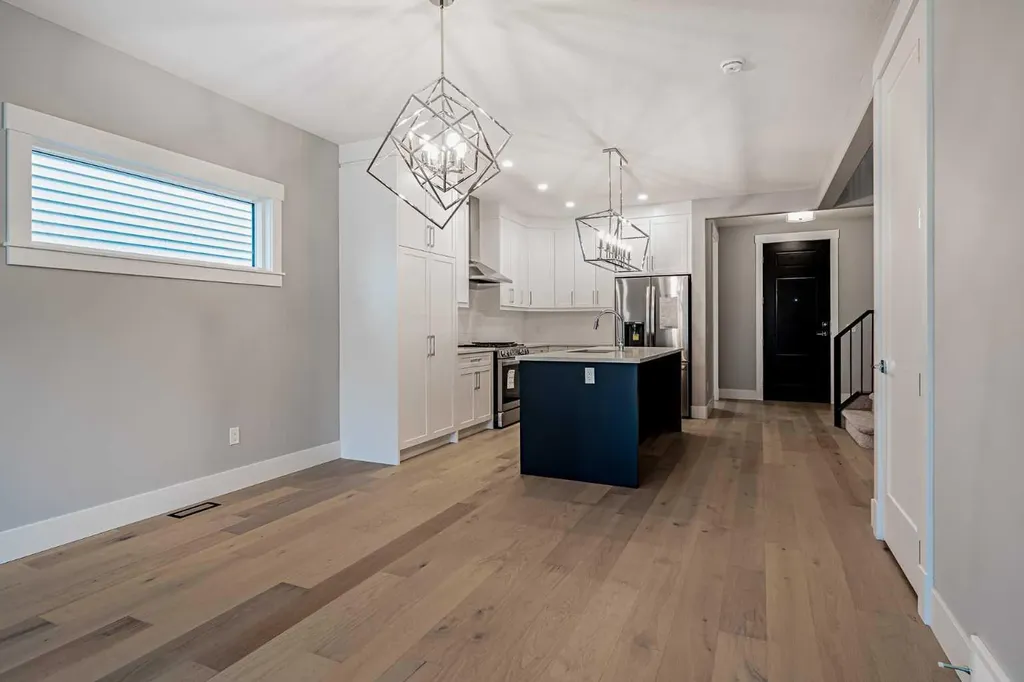 925 Reynolds Lane SW Airdrie AB T4B 5L7