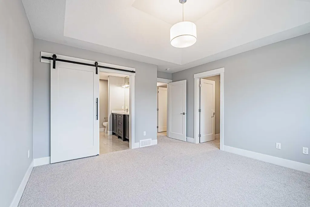 925 Reynolds Lane SW Airdrie AB T4B 5L7