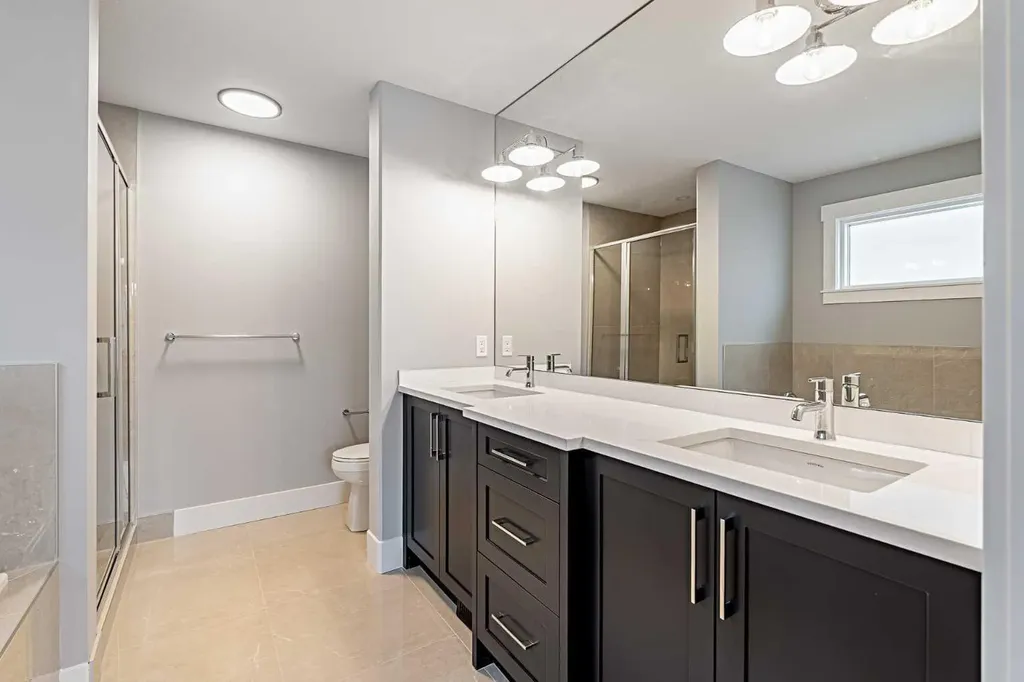 925 Reynolds Lane SW Airdrie AB T4B 5L7