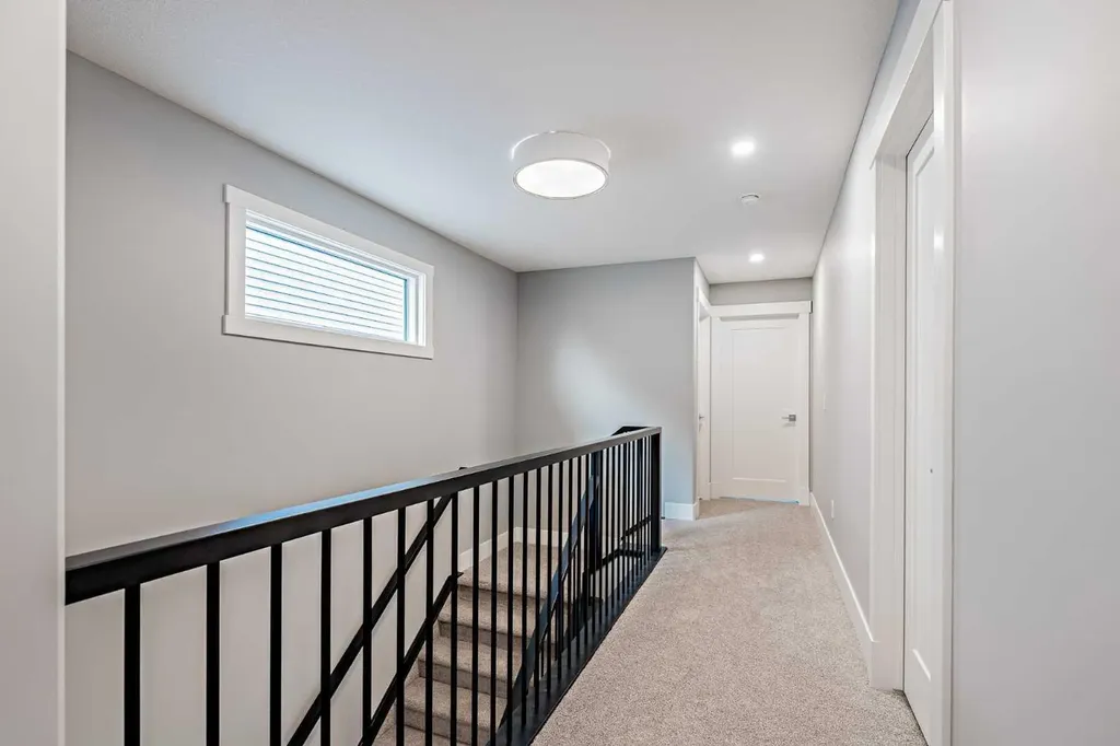 925 Reynolds Lane SW Airdrie AB T4B 5L7
