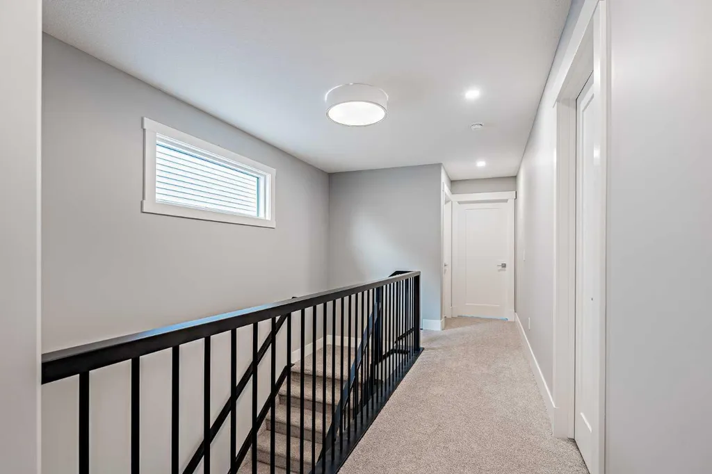925 Reynolds Lane SW Airdrie AB T4B 5L7