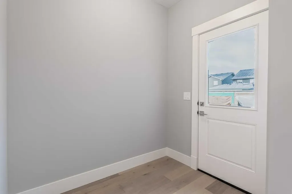 925 Reynolds Lane SW Airdrie AB T4B 5L7