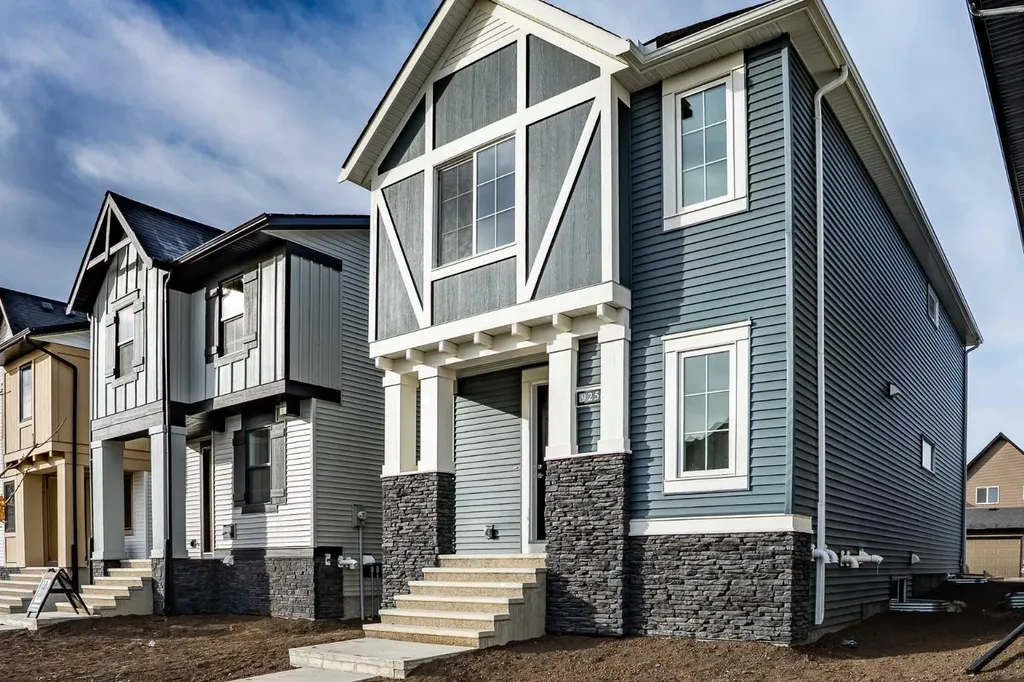 925 Reynolds Lane SW Airdrie AB T4B 5L7
