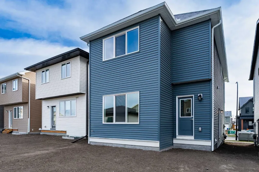 925 Reynolds Lane SW Airdrie AB T4B 5L7