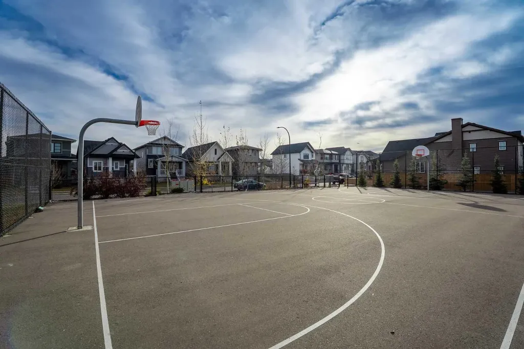 925 Reynolds Lane SW Airdrie AB T4B 5L7