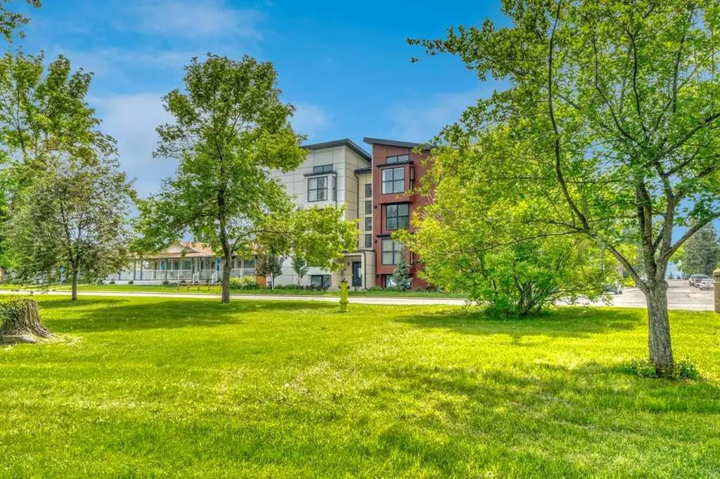 606 Lakeside Boulevard Strathmore AB T1P 1B8