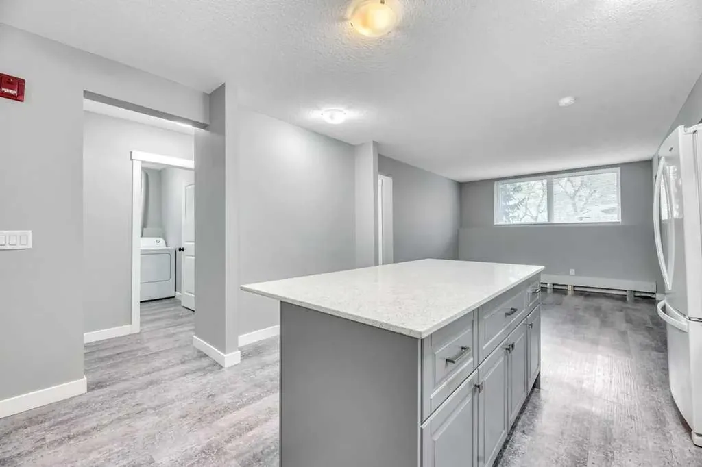 606 Lakeside Boulevard Strathmore AB T1P 1B8