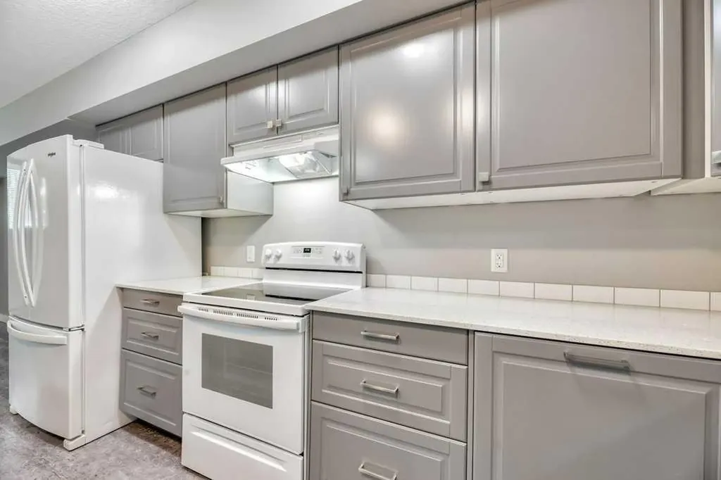 606 Lakeside Boulevard Strathmore AB T1P 1B8