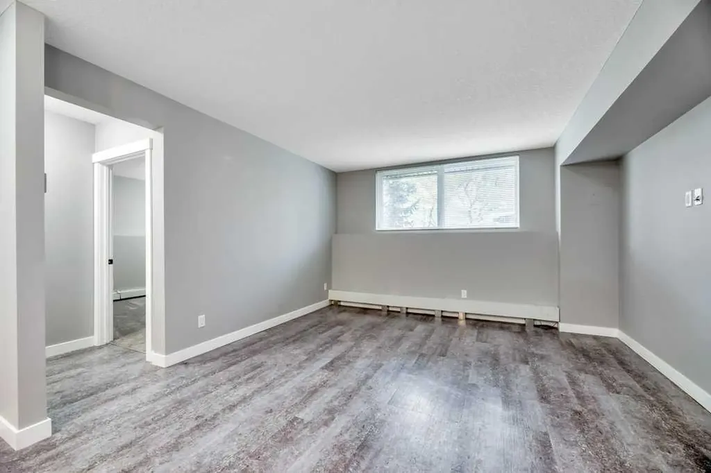 606 Lakeside Boulevard Strathmore AB T1P 1B8