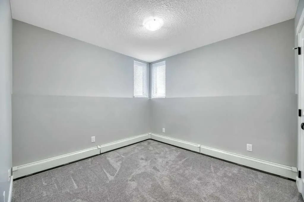 606 Lakeside Boulevard Strathmore AB T1P 1B8