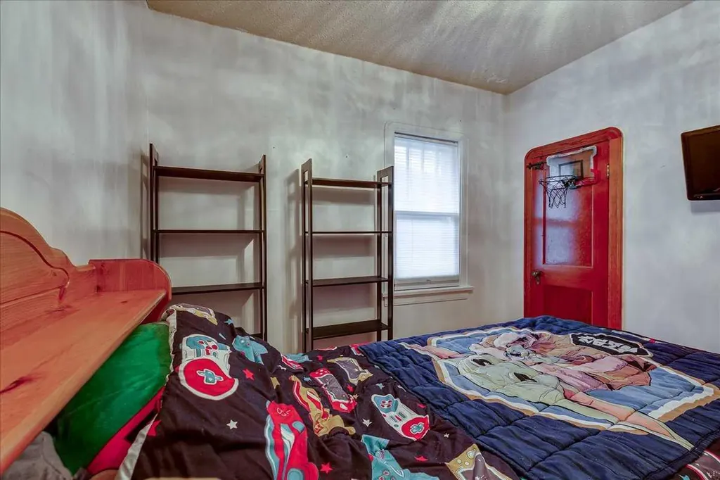5105 53 Avenue Ponoka AB T4J 1H4