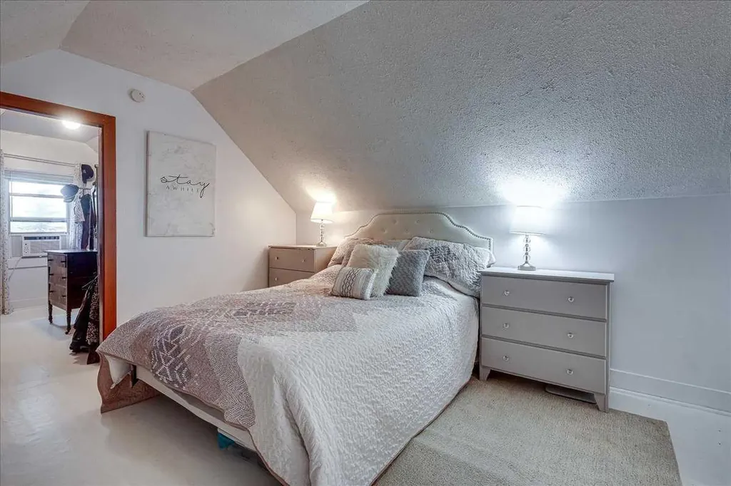 5105 53 Avenue Ponoka AB T4J 1H4