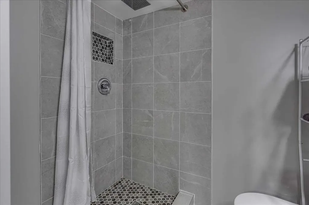 5105 53 Avenue Ponoka AB T4J 1H4
