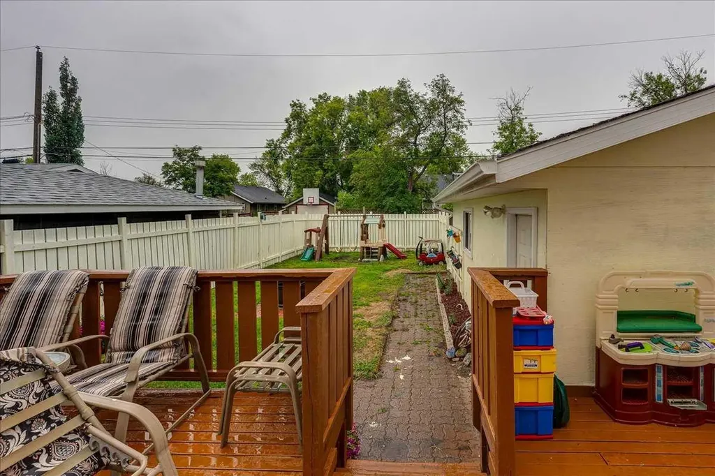 5105 53 Avenue Ponoka AB T4J 1H4