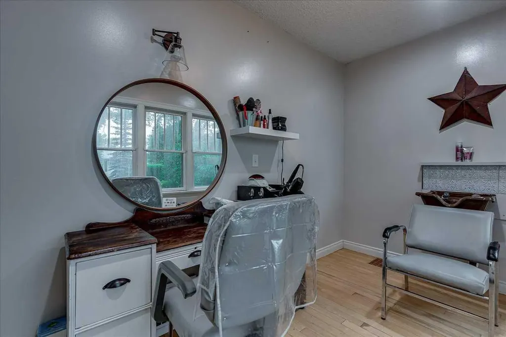 5105 53 Avenue Ponoka AB T4J 1H4
