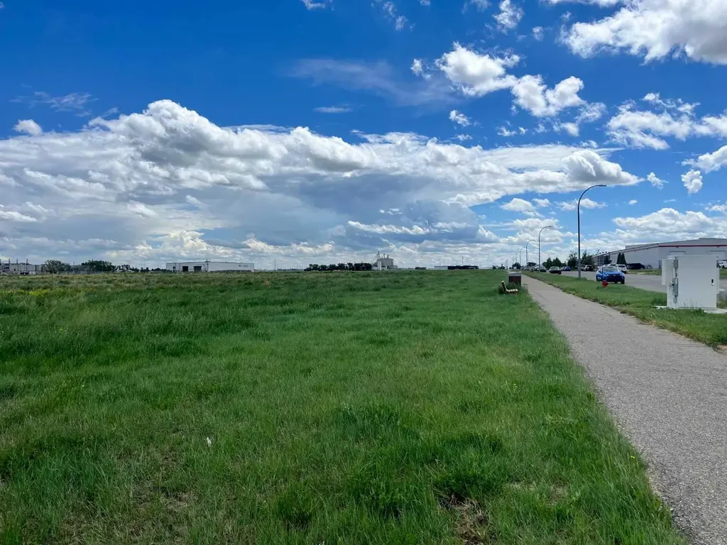 3419 36 Street N Lethbridge AB T1H 5V9