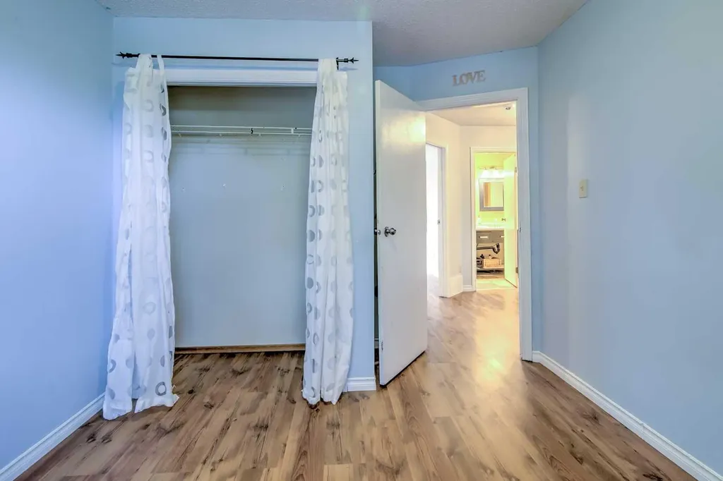 84 Erminedale Boulevard N Lethbridge AB T1H 5Y3