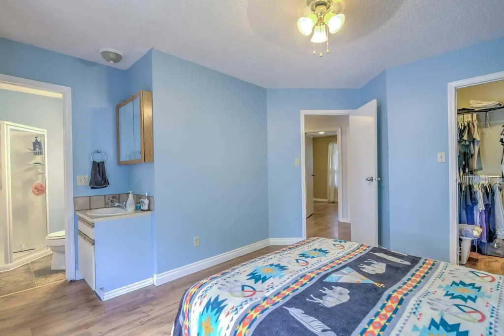 84 Erminedale Boulevard N Lethbridge AB T1H 5Y3