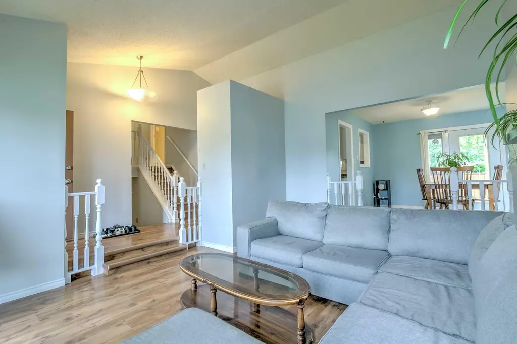 84 Erminedale Boulevard N Lethbridge AB T1H 5Y3