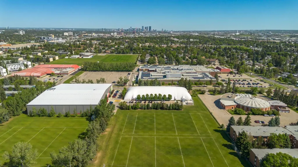 9504 3 Street SE Calgary AB T2J 0W8