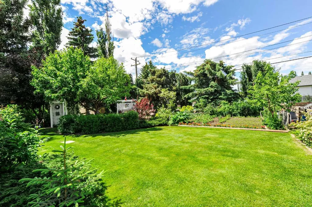 4608 50 Street Forestburg AB T0B 1N0