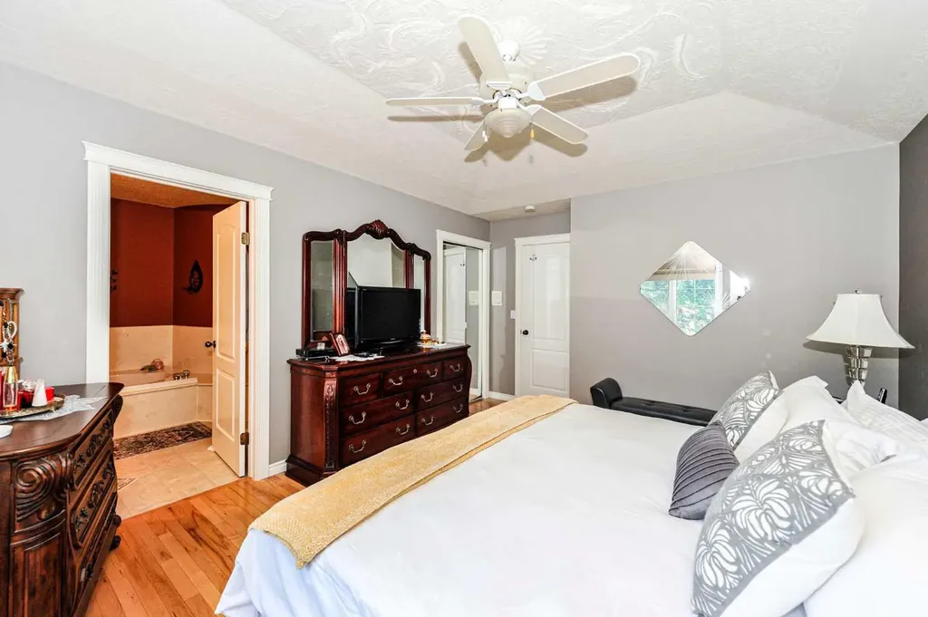 4608 50 Street Forestburg AB T0B 1N0