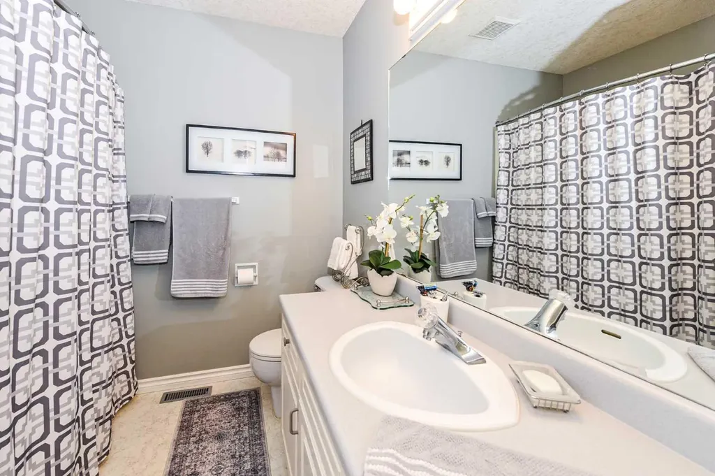 4608 50 Street Forestburg AB T0B 1N0