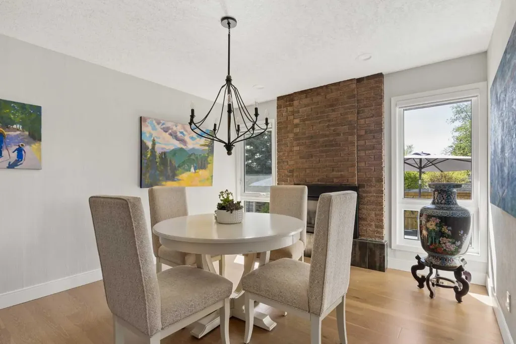 127 Parkglen Crescent SE Calgary AB T2J 4L9