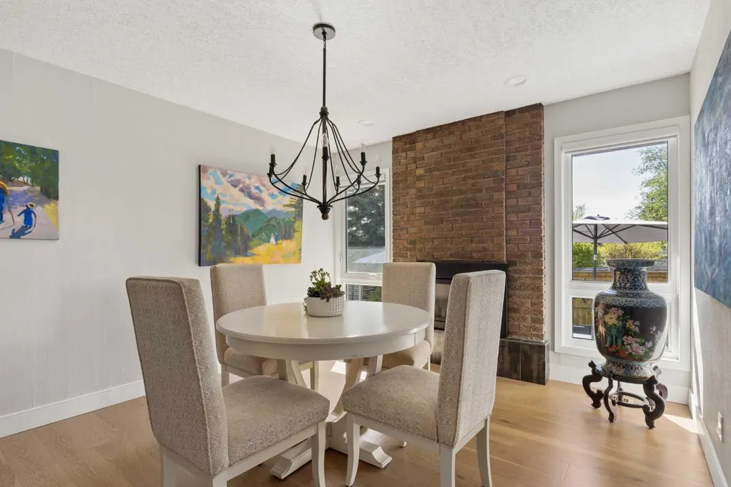 127 Parkglen Crescent SE Calgary AB T2J 4L9