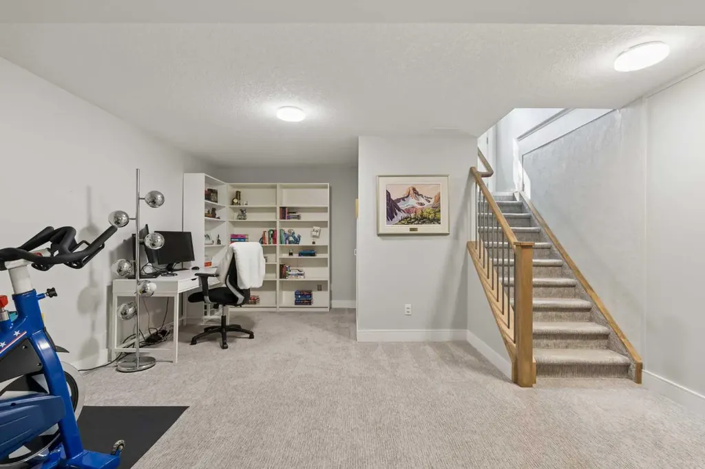 127 Parkglen Crescent SE Calgary AB T2J 4L9