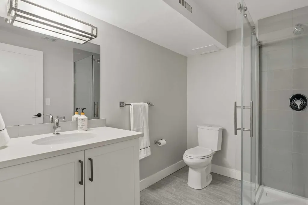 127 Parkglen Crescent SE Calgary AB T2J 4L9