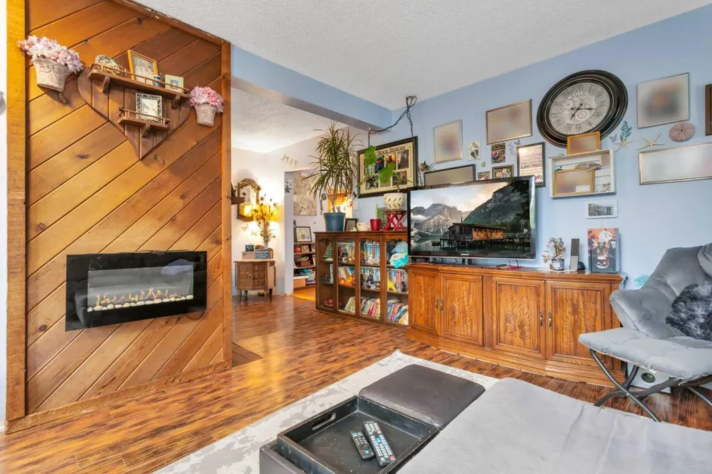 4520 36 Avenue Ponoka AB T4J 1A2