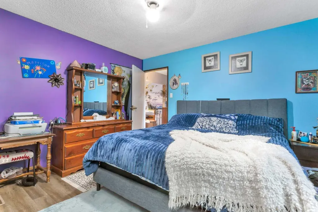 4520 36 Avenue Ponoka AB T4J 1A2