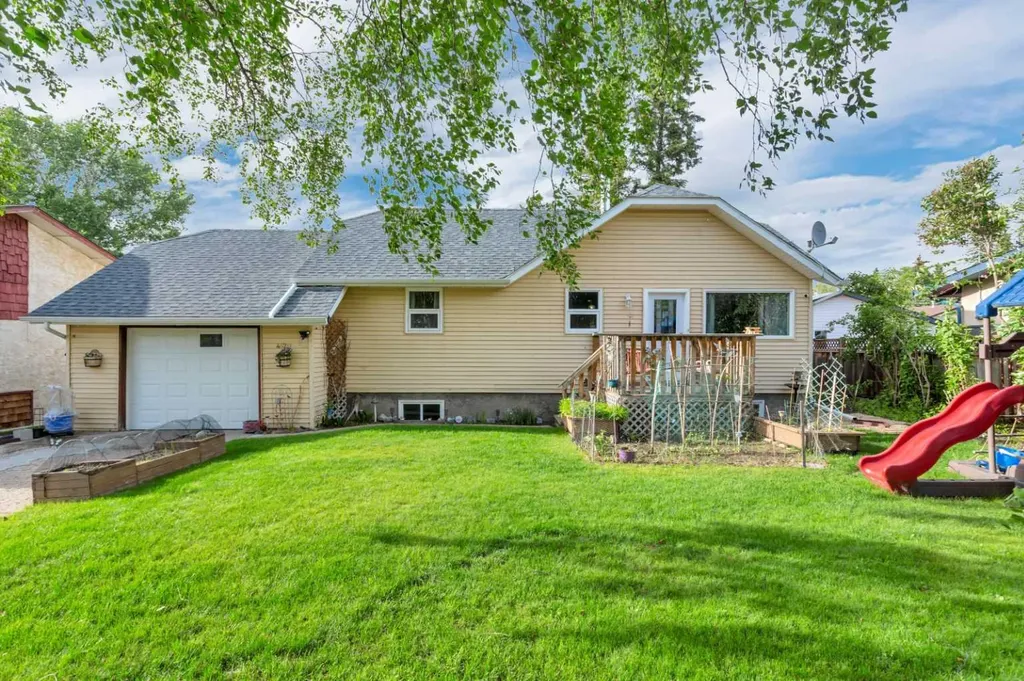 4520 36 Avenue Ponoka AB T4J 1A2