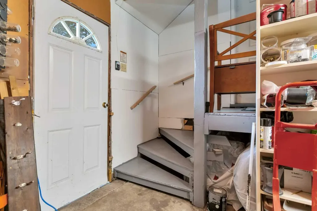 4520 36 Avenue Ponoka AB T4J 1A2