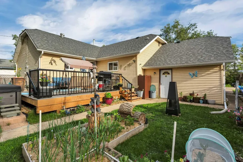 4520 36 Avenue Ponoka AB T4J 1A2