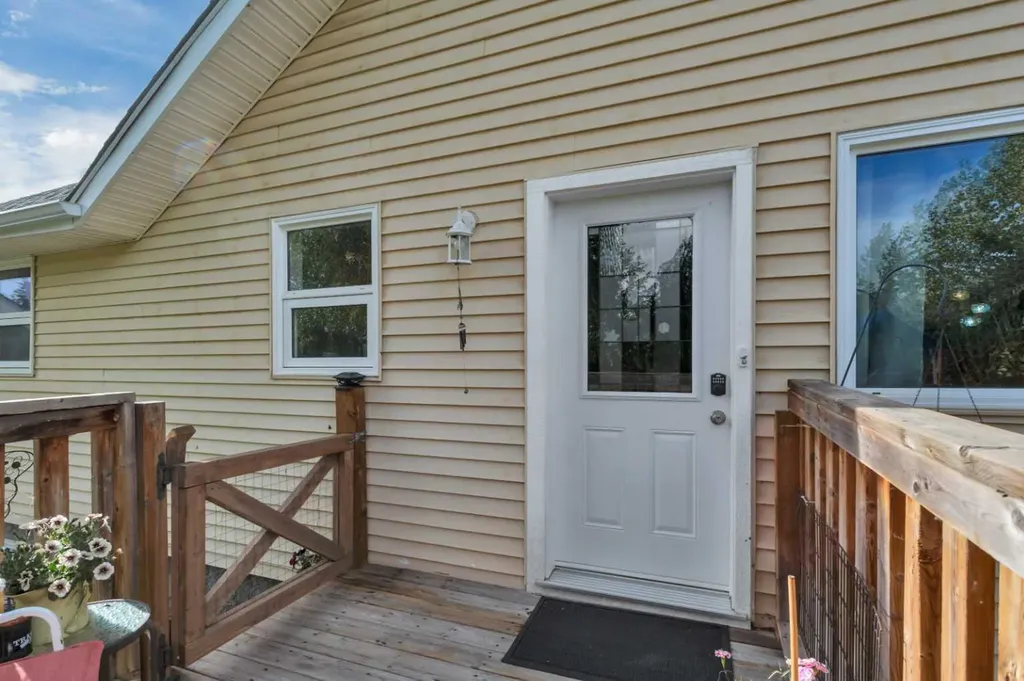 4520 36 Avenue Ponoka AB T4J 1A2