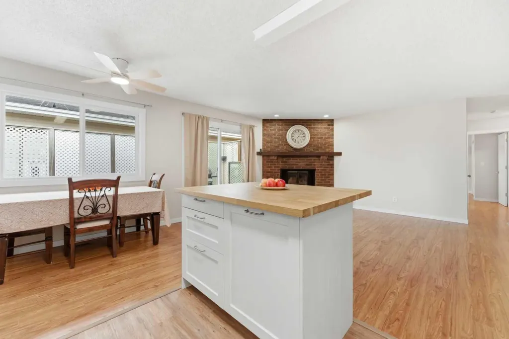616 1 Street NE Sundre AB T0M 1X0