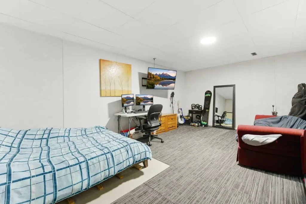 616 1 Street NE Sundre AB T0M 1X0