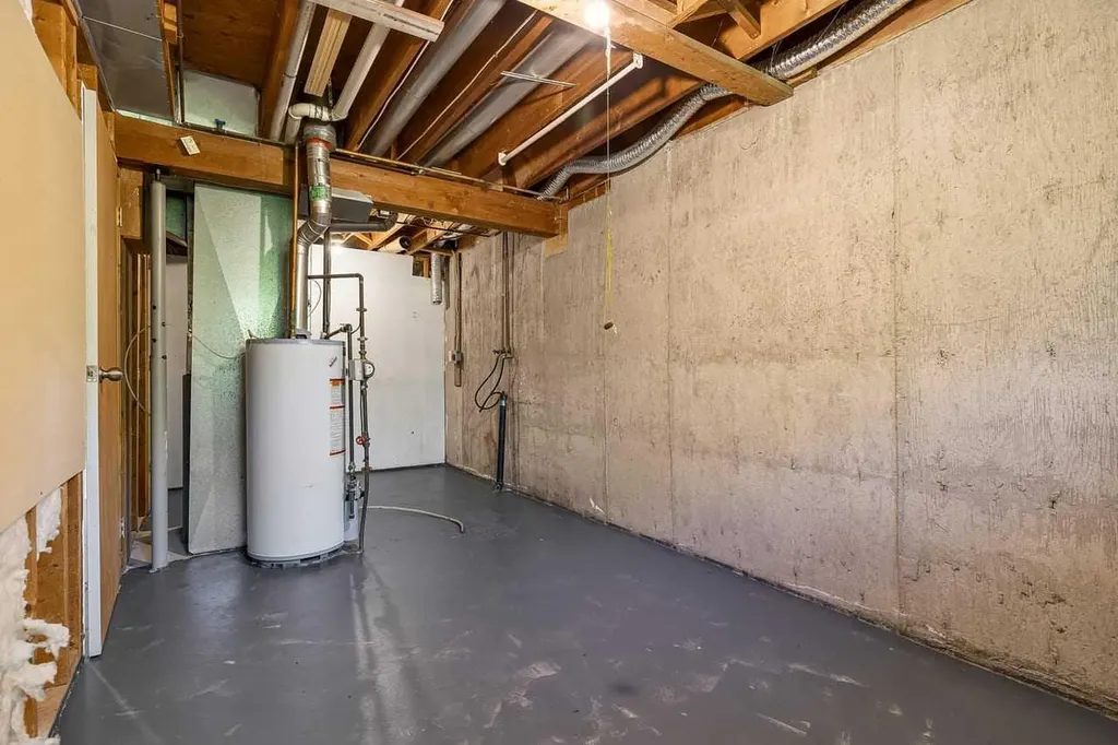 130 Woodbrook Way SW Calgary AB T2W4R6